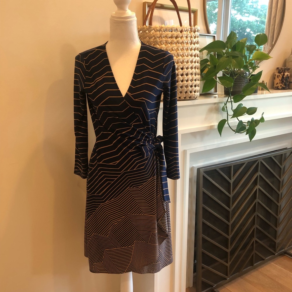 BCBG Maxazria Navy & Tan Stripe Wrap MIDI Dress - Size SP